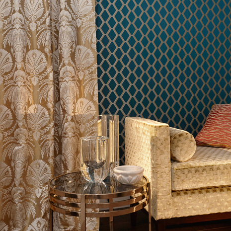 nobilis-10558-peacock