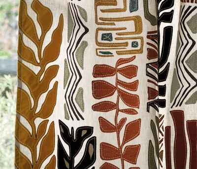 osborne-and-little-f7950-totem